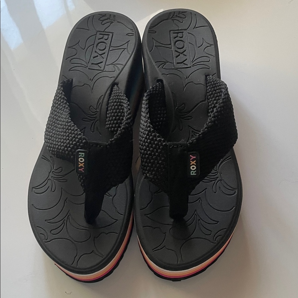 Roxy Black Sandals with Rainbow